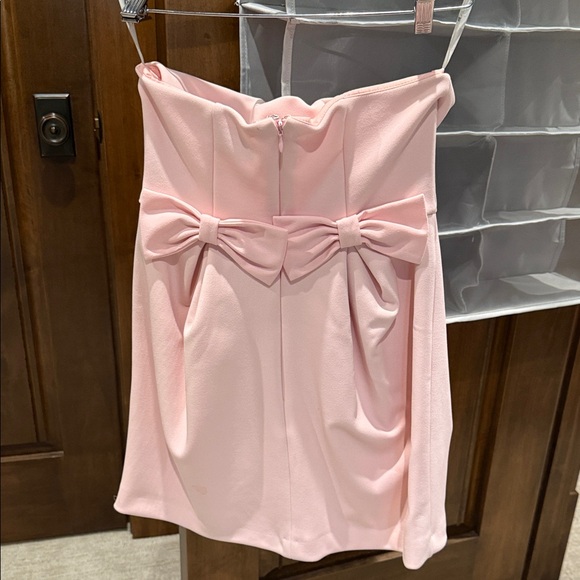 Pink Strapless Dress with Bow Detail - Picture 4 of 6